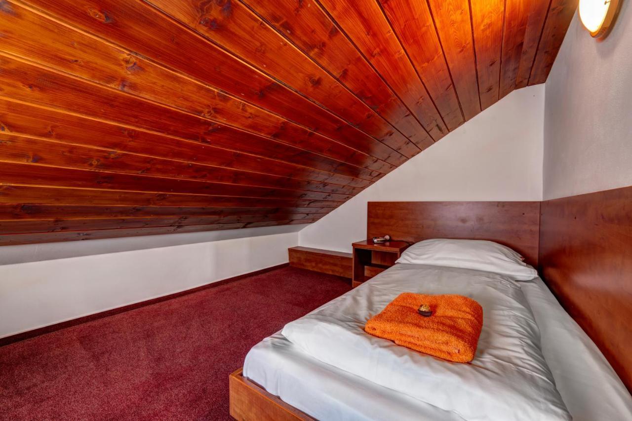 Apartmanovy Dom Slniecko Žiar Extérieur photo