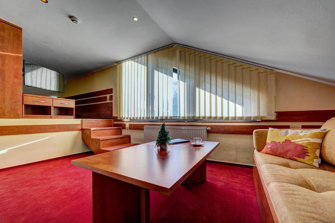 Apartmanovy Dom Slniecko Žiar Extérieur photo